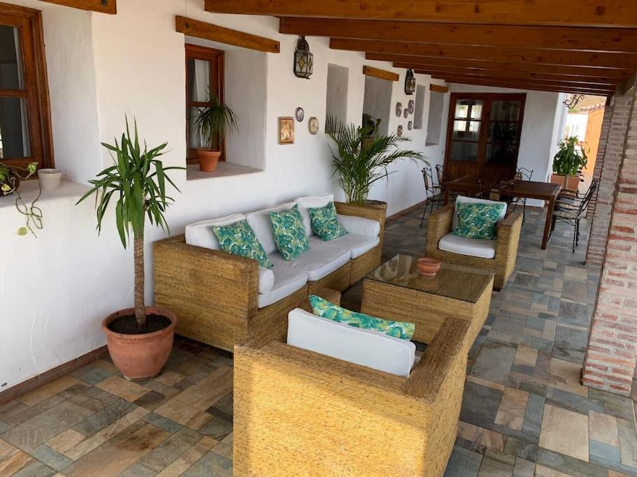 Villa Calabasas Almunecar Exterior photo